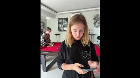 Media: nura_n_sarah Stripchat 2024-11-02 08:22:00