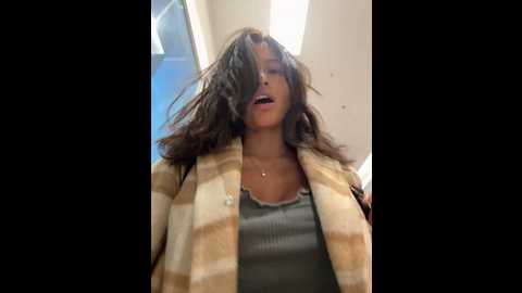 Media: sexi_noemi Stripchat 2024-11-02 19:18:00