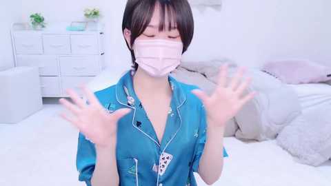 Media: umi_umi_7 Stripchat 2024-11-02 01:36:00