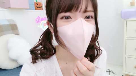 Media: _minami_ Stripchat 2024-11-03 04:00:00