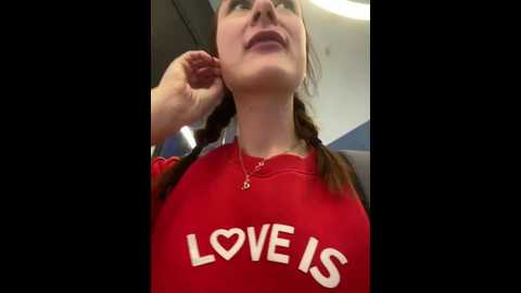 Media: dina_tease Stripchat 2024-11-03 13:11:00