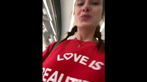 Media: dina_tease Stripchat 2024-11-03 14:43:00