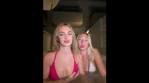 Media: evieevans Stripchat 2024-11-03 21:00:00