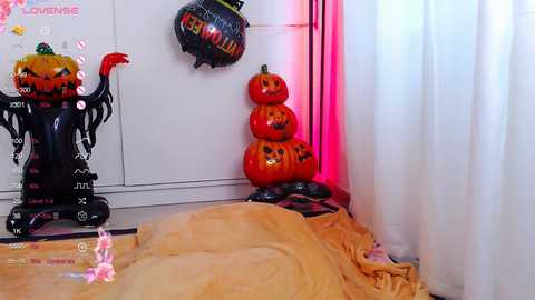 Media: mia_charming Stripchat 2024-11-03 08:43:00