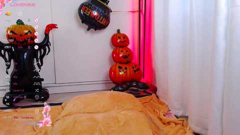 Media: mia_charming Stripchat 2024-11-03 10:07:00