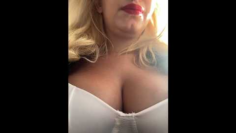 Media: milkyy_wway Stripchat 2024-11-03 07:28:00