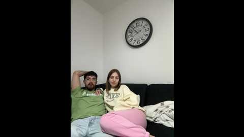 Media: mrandmrssavage Stripchat 2024-11-03 21:39:00