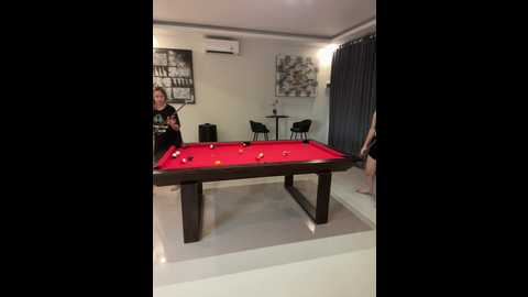 Media: nura_n_sarah Stripchat 2024-11-03 10:12:00