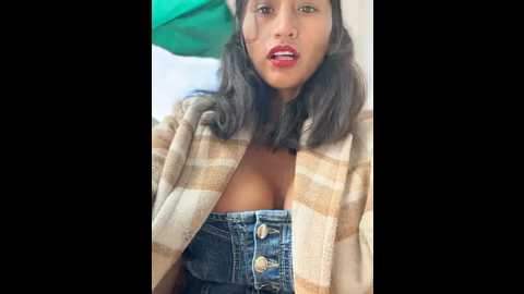 Media: sexi_noemi Stripchat 2024-11-03 13:41:00