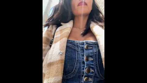 Media: sexi_noemi Stripchat 2024-11-03 16:35:00