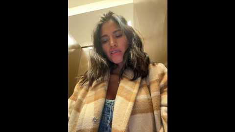 Media: sexi_noemi Stripchat 2024-11-03 19:11:00