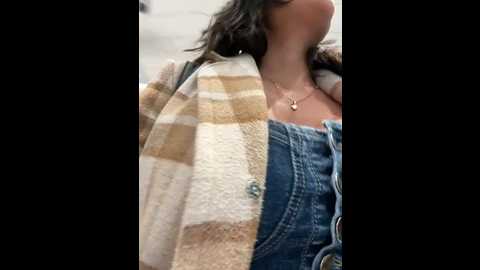 Media: sexi_noemi Stripchat 2024-11-03 21:43:00