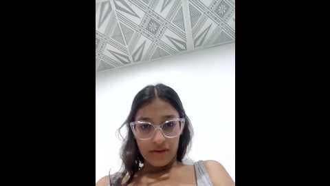 Media: ary_18 Stripchat 2024-11-04 21:18:00