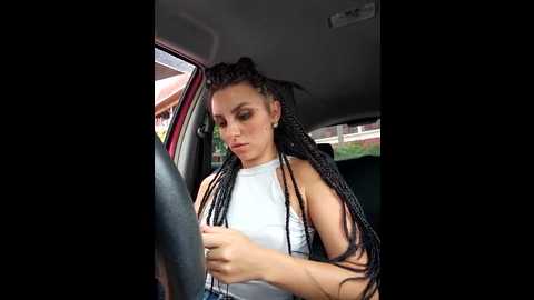 Media: izabella_bella Stripchat 2024-11-04 06:05:00