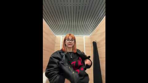 Media: lexy__foxy Stripchat 2024-11-04 12:54:00