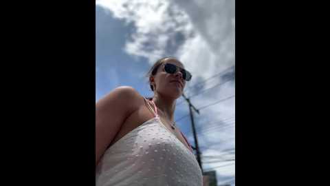 Media: maya_bay Stripchat 2024-11-04 06:10:00