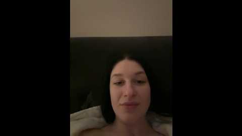 Media: moniqque Stripchat 2024-11-04 20:11:00
