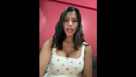 Media: sexi_noemi Stripchat 2024-11-04 00:44:00