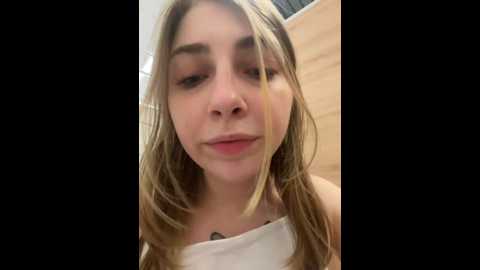 Media: sunny___bunny Stripchat 2024-11-04 18:17:00