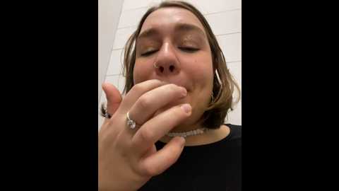 Media: suziemurray Stripchat 2024-11-04 09:17:00