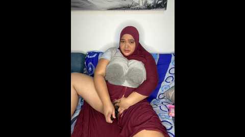 Media: sweetmuslim01 Stripchat 2024-11-04 06:06:00