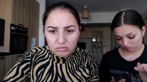 Media: amy__samy Stripchat 2024-11-05 13:10:00