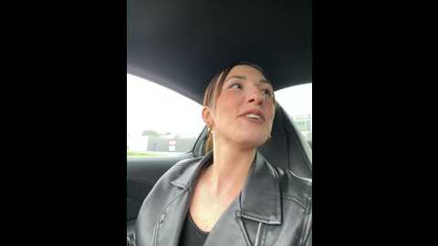 Media: lola_tentatiion Stripchat 2024-11-05 10:58:00