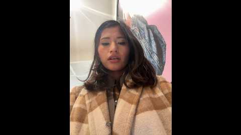 Media: sexi_noemi Stripchat 2024-11-05 17:19:00