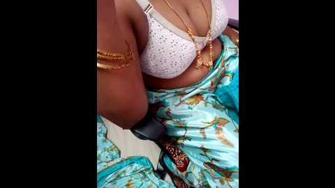 Media: tamil_rathi Stripchat 2024-11-05 16:11:00