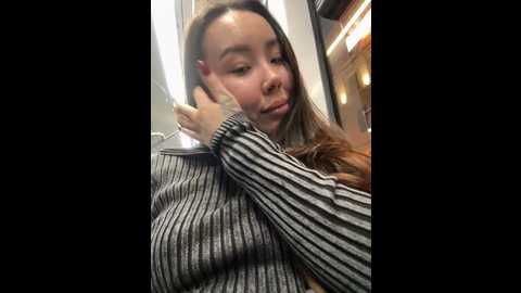 Media: asian_asami Stripchat 2024-11-06 15:02:00