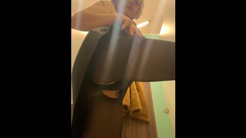 Media: baby__naughty Stripchat 2024-11-06 14:33:00