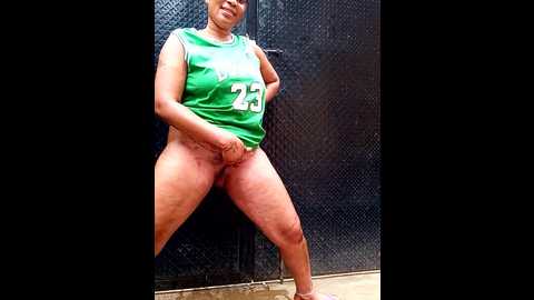 Media: broan_me Stripchat 2024-11-06 10:41:00