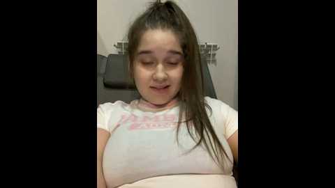 Media: hornygirlh Stripchat 2024-11-06 21:20:00