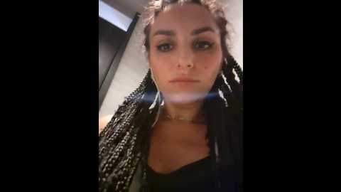Media: izabella_bella Stripchat 2024-11-06 07:13:00