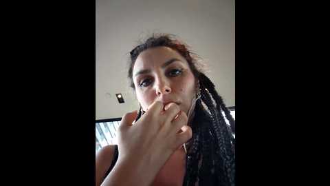 Media: izabella_bella Stripchat 2024-11-06 08:00:00