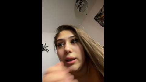 Media: jaffer_viviana Stripchat 2024-11-06 20:31:00