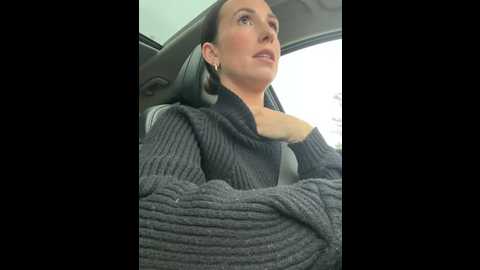 Media: lola_tentatiion Stripchat 2024-11-06 14:27:00