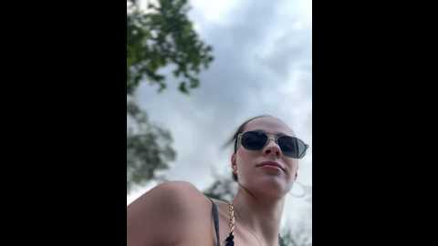 Media: maya_bay Stripchat 2024-11-06 04:16:00