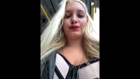 Media: milkyy_wway Stripchat 2024-11-06 09:56:00