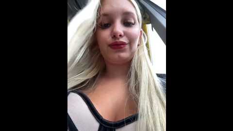 Media: milkyy_wway Stripchat 2024-11-06 10:20:00