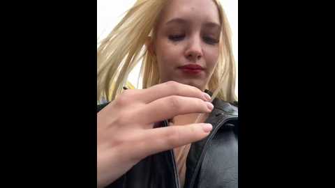 Media: milkyy_wway Stripchat 2024-11-06 10:49:00