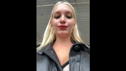 Media: milkyy_wway Stripchat 2024-11-06 11:02:00