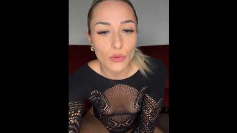 Media: petrouchkaaa_ Stripchat 2024-11-06 21:11:00