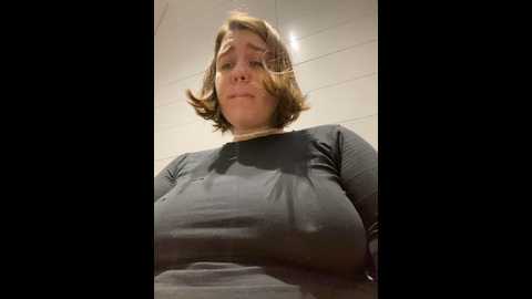 Media: suziemurray Stripchat 2024-11-06 12:01:00