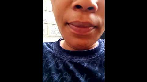 Media: broan_me Stripchat 2024-11-07 05:44:00