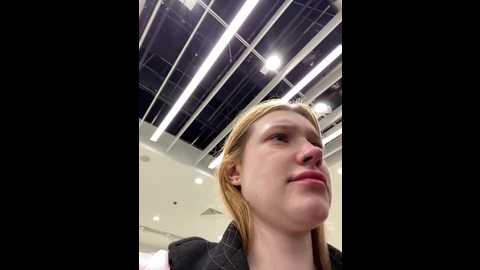 Media: honey___hot Stripchat 2024-11-07 15:38:00