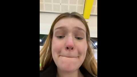 Media: honey___hot Stripchat 2024-11-07 18:51:00