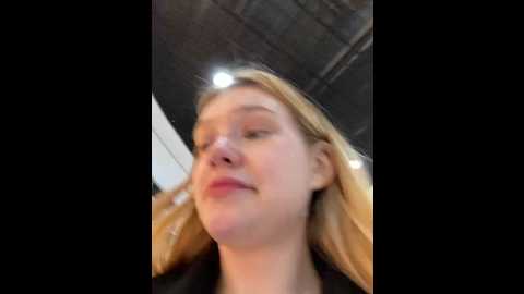 Media: honey___hot Stripchat 2024-11-07 18:54:00