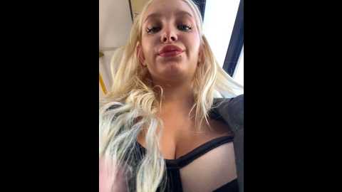 Media: milkyy_wway Stripchat 2024-11-07 08:23:00