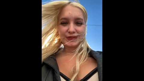 Media: milkyy_wway Stripchat 2024-11-07 08:48:00